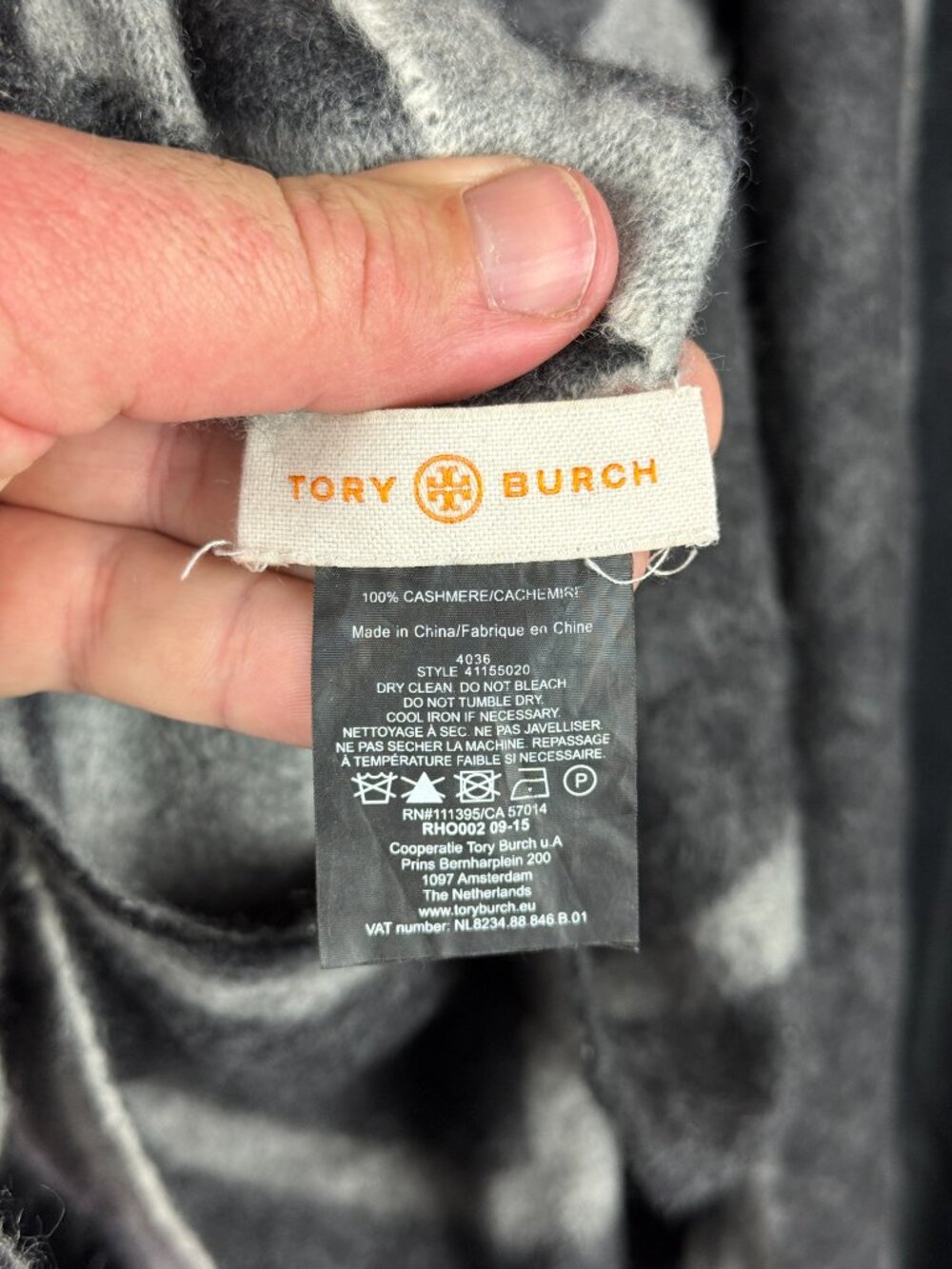 Tory Burch 100% Cashmere Scarf - Picture 2 of 3